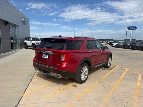 Used 2023 Ford Explorer Limited w/ Equipment Group 301A AWD/4WD image 7