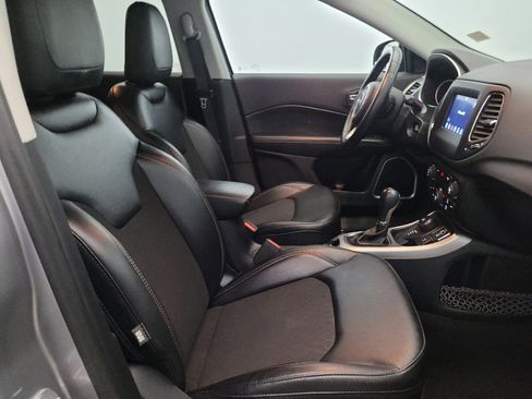 Used 2020 Jeep Compass Latitude image 21