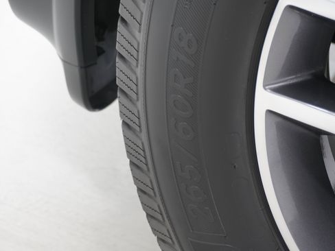 Used 2020 Jeep Grand Cherokee Limited w/ Luxury Group II image 29