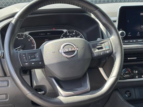 Used 2025 Nissan Rogue SV AWD/4WD image 29