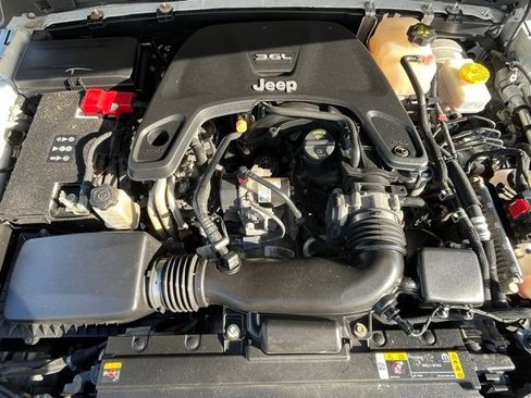 Used 2021 Jeep Wrangler Unlimited Rubicon w/ Uconnect 4C Nav & Sound Group AWD/4WD image 33