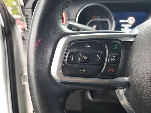 Used 2018 Jeep Wrangler Unlimited Sahara image 20