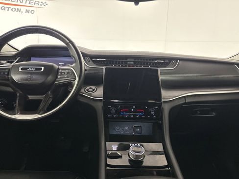 Used 2022 Jeep Grand Cherokee L Limited image 27