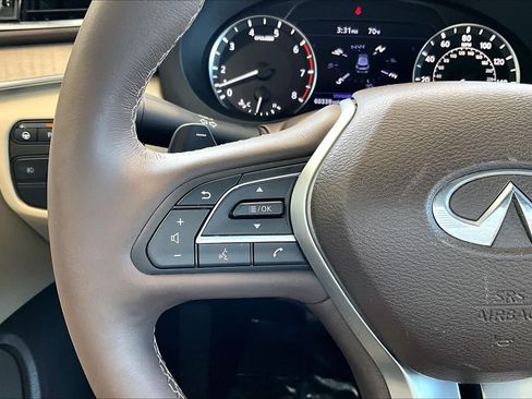 Used 2019 INFINITI QX50 Essential w/ Sensory Package FWD image 16