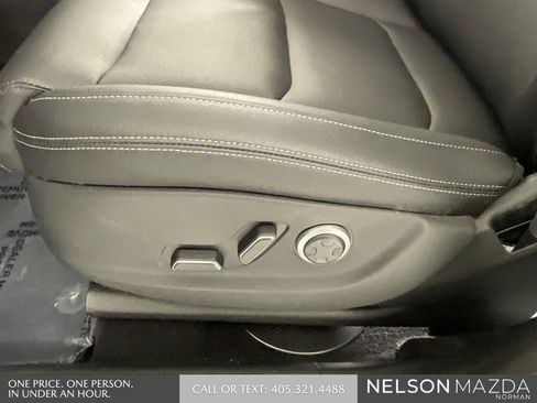 Used 2026 Genesis GV70 2.5T image 25