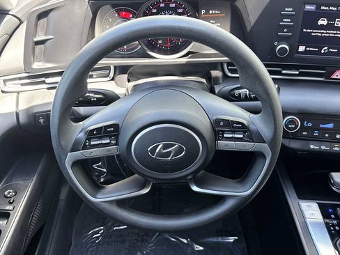 Used 2023 Hyundai Elantra SEL FWD image 19