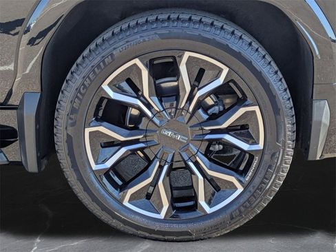 Used 2025 GMC Sierra EV Denali image 35