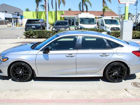 Used 2024 Honda Civic Sport image 2