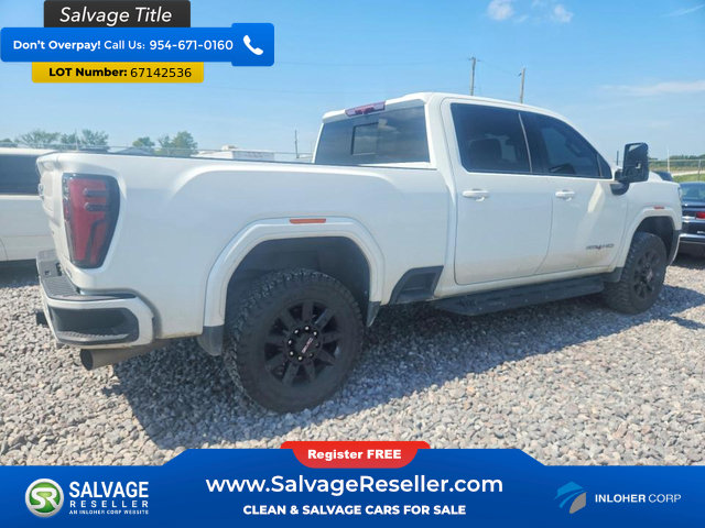 Used 2024 GMC Sierra 2500 AT4 w/ AT4 Preferred Package AWD/4WD image 4