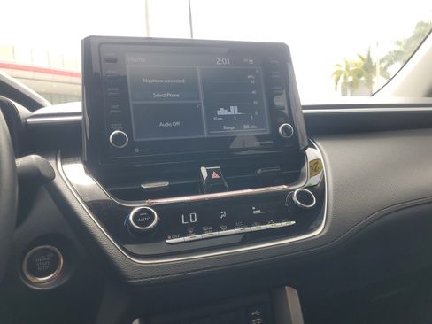 Certified 2022 Toyota Corolla Cross LE w/ Moonroof Package FWD image 26