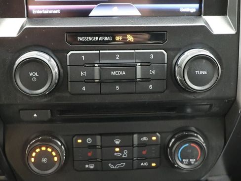 Used 2015 Ford F150 XLT w/ Equipment Group 302A Luxury image 25