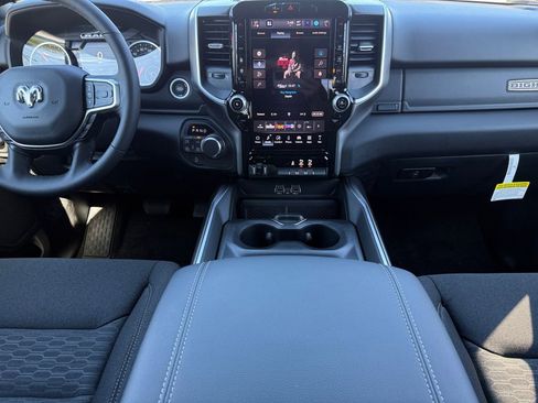 New 2026 RAM 1500 4x4 Crew Cab image 10