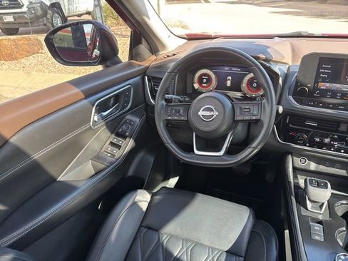 Used 2023 Nissan Rogue Platinum w/ Platinum Premium Package image 26