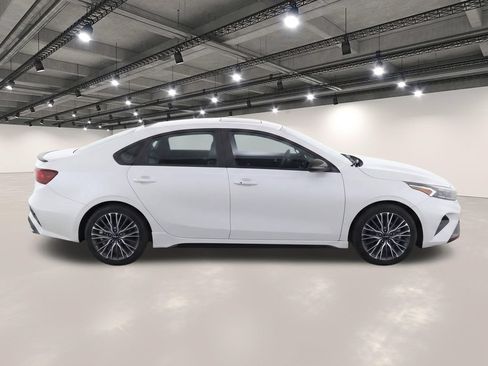 Used 2022 Kia Forte GT-Line w/ GT-Line Premium Package FWD image 8