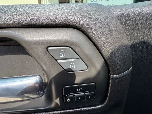 Used 2021 Chevrolet Silverado 1500 High Country image 11