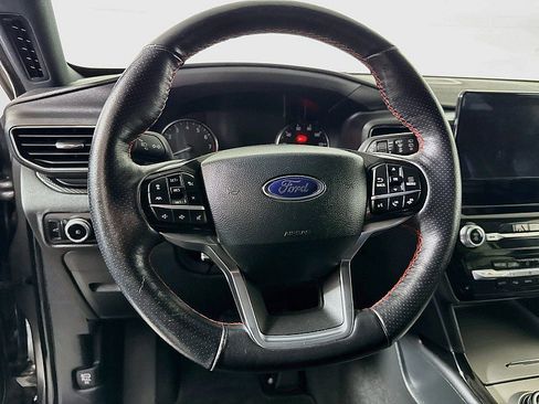 Used 2023 Ford Explorer ST-Line AWD/4WD image 12
