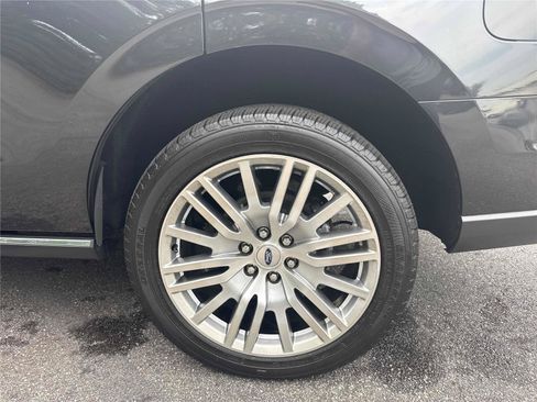 Used 2024 Ford Expedition Limited RWD image 32