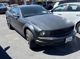 Used 2006 Ford Mustang Coupe RWD video 2