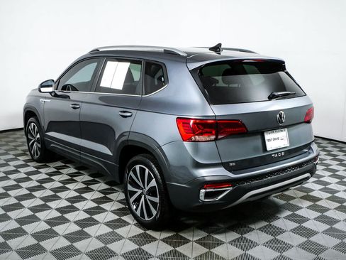 Certified 2024 Volkswagen Taos SE FWD image 30