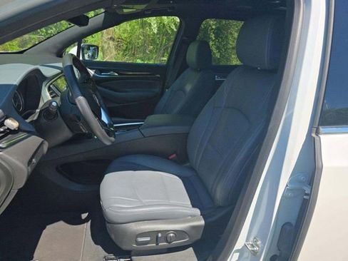 Used 2024 Buick Enclave Essence w/ Experience Buick Package AWD/4WD image 7