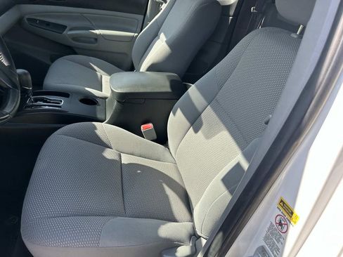Used 2012 Toyota Tacoma 4x4 Access Cab w/ Convenience Pkg image 15