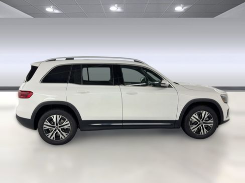 Used 2026 Mercedes-Benz GLB 250 image 8