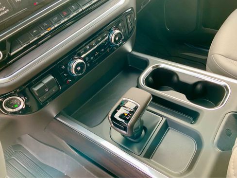 New 2026 GMC Sierra 1500 SLT image 49