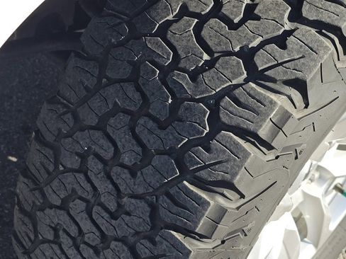 Used 2019 Chevrolet Silverado 1500 RST image 18