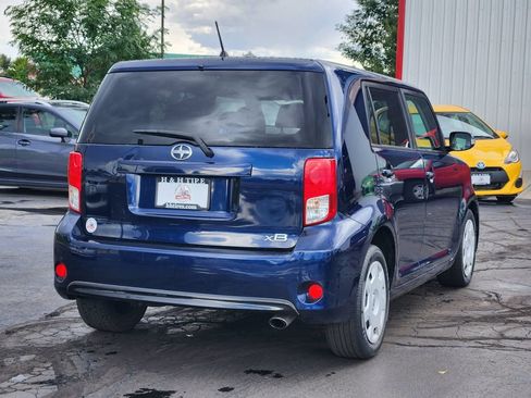 Used 2014 Scion xB FWD image 7