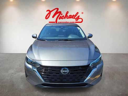 Used 2024 Nissan Sentra SV FWD image 2