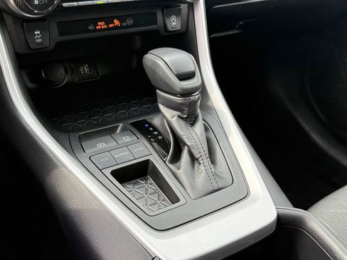 Used 2025 Toyota RAV4 XLE w/ Convenience Package FWD image 23