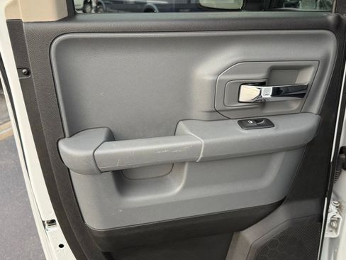 Used 2024 RAM 1500 Classic SLT image 24