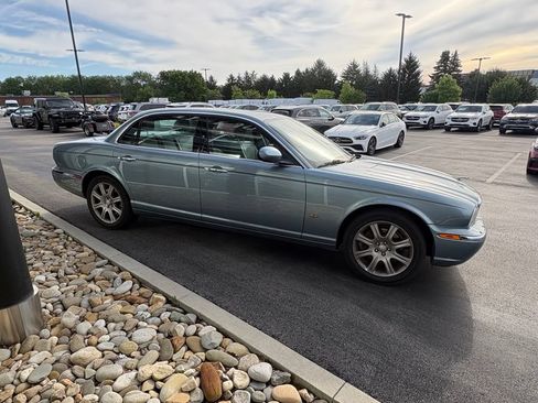 Used 2006 Jaguar XJ8 RWD image 5