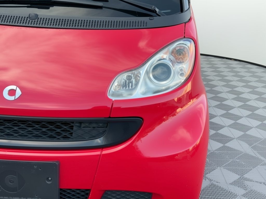 Used 2009 smart fortwo passion RWD image 12
