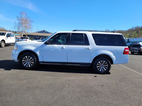 Used 2017 Ford Expedition EL XLT image 8