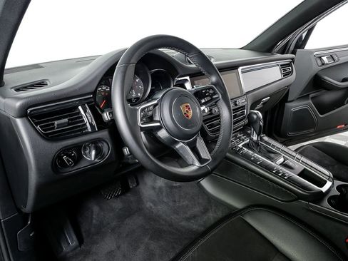 Certified 2020 Porsche Macan AWD/4WD image 4