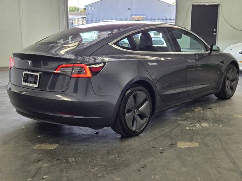 Used 2018 Tesla Model 3 Long Range image 4