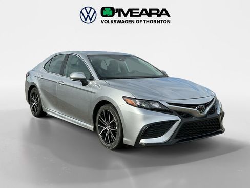 Used 2024 Toyota Camry SE image 7