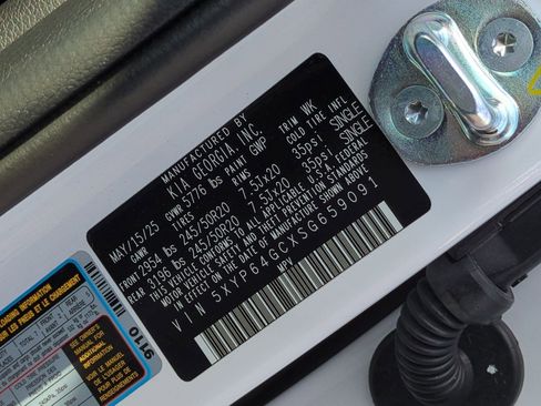 Used 2025 Kia Telluride S image 34