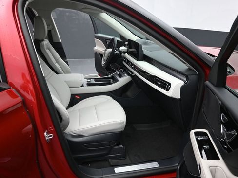 New 2026 Lincoln Aviator AWD image 37