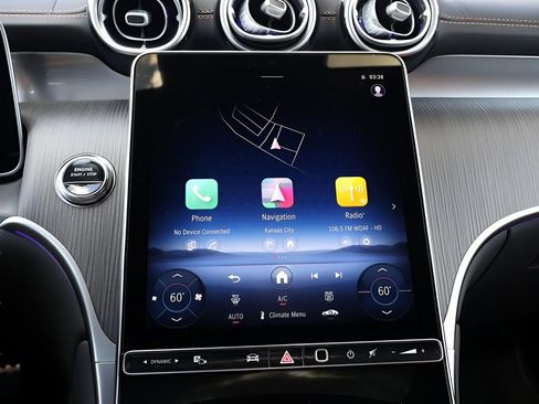 Used 2025 Mercedes-Benz GLC 300 4MATIC image 25