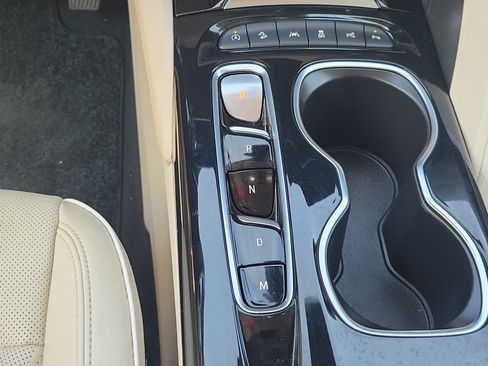 Used 2023 Buick Envision Avenir AWD/4WD image 24