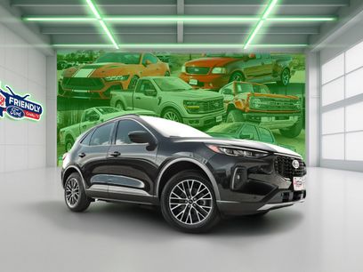 New 2026 Ford Escape SE w/ PHEV Premium Package