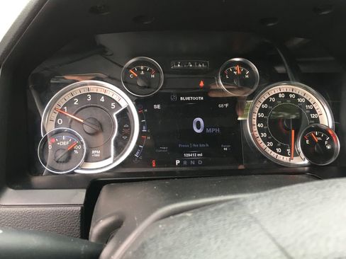 Used 2014 RAM 3500 Laramie w/ Convenience Group AWD/4WD image 2