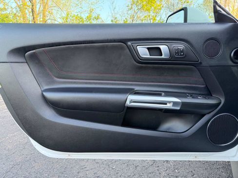 Used 2019 Ford Mustang GT Premium w/ Equipment Group 401A RWD image 28