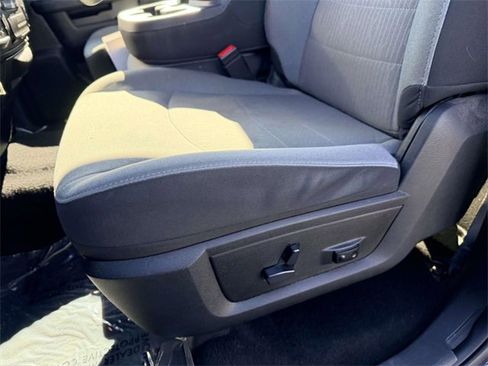 Used 2023 RAM 1500 Classic SLT image 15