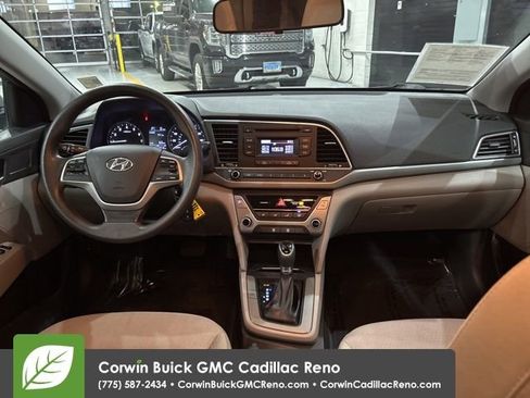 Used 2017 Hyundai Elantra SE image 30