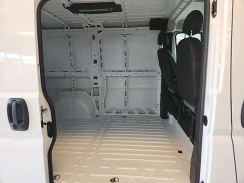 New 2025 RAM ProMaster 1500 w/ Convenience Group FWD image 17