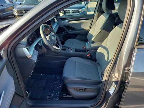 Used 2025 Volkswagen Tiguan SE R-Line AWD/4WD image 19