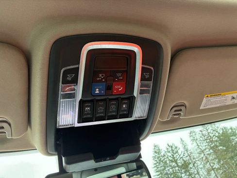 Used 2022 RAM 3500 Laramie image 37